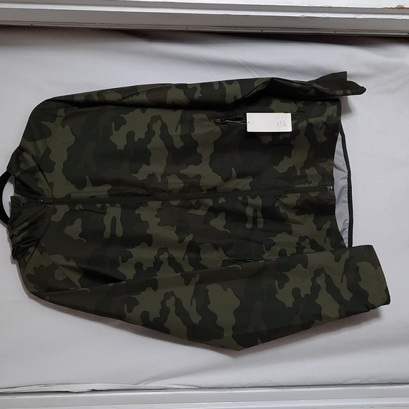 all in motion Other - Camouflage Windbreaker - Size M - New With Tags